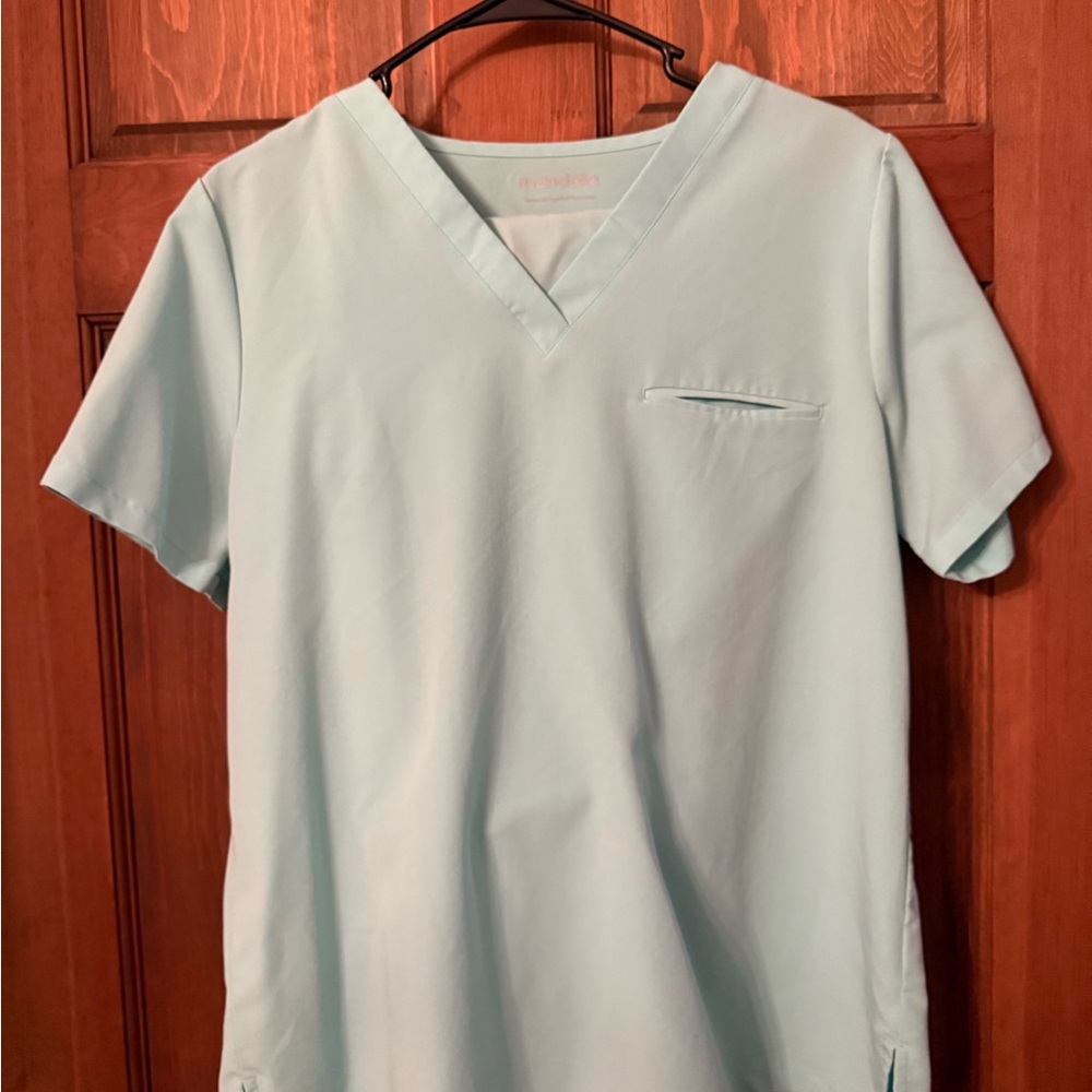 Mandala Light Blue V-Neck Scrub Set-Excellent Condition